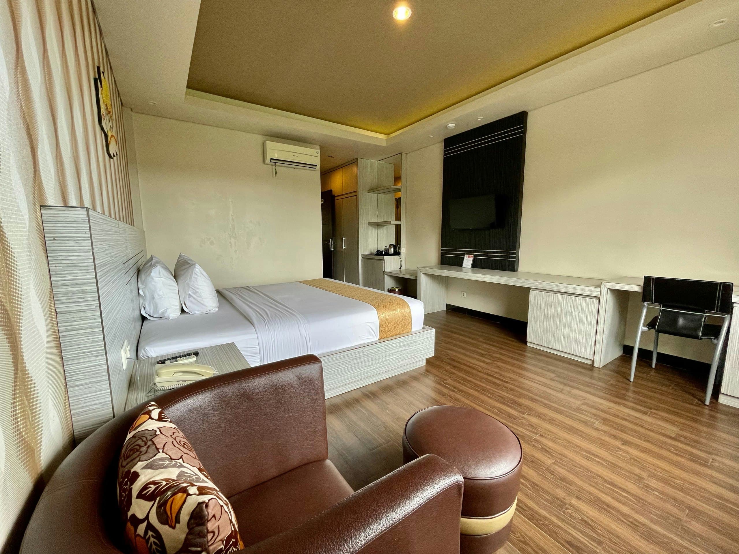Deluxe Room 2